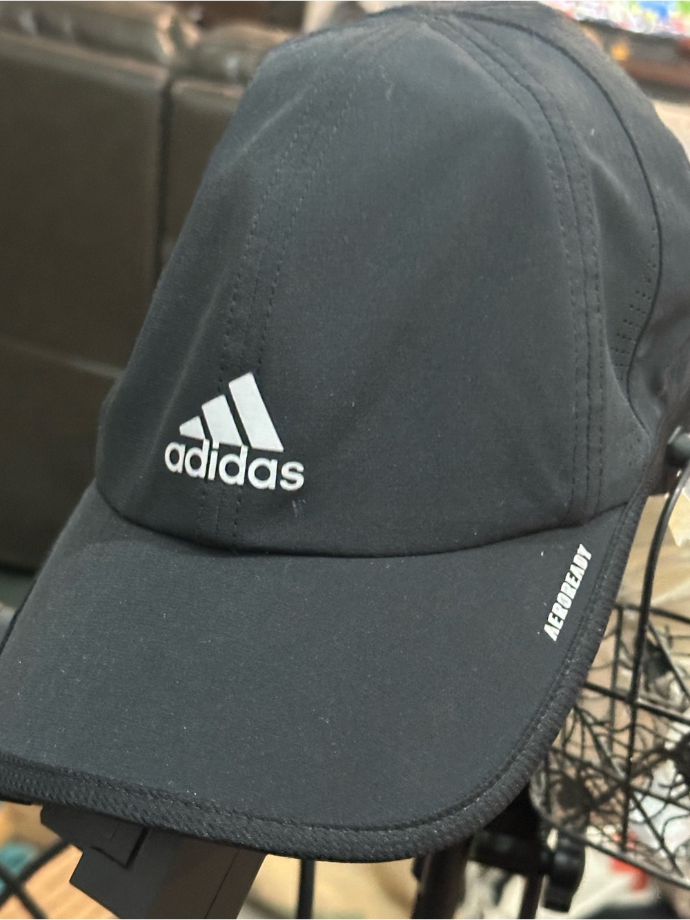 NWOT Adidas AeroReady Sporty adidas cap featuring